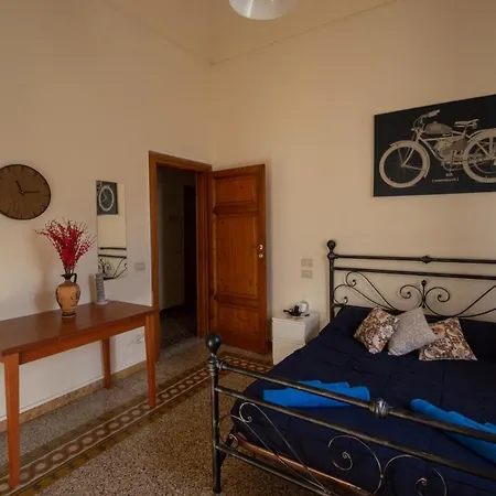 Bonanno Street Tower Free Parking Guest house Pisa